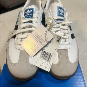 Adidas Men's White and Gray Sneakers size 7